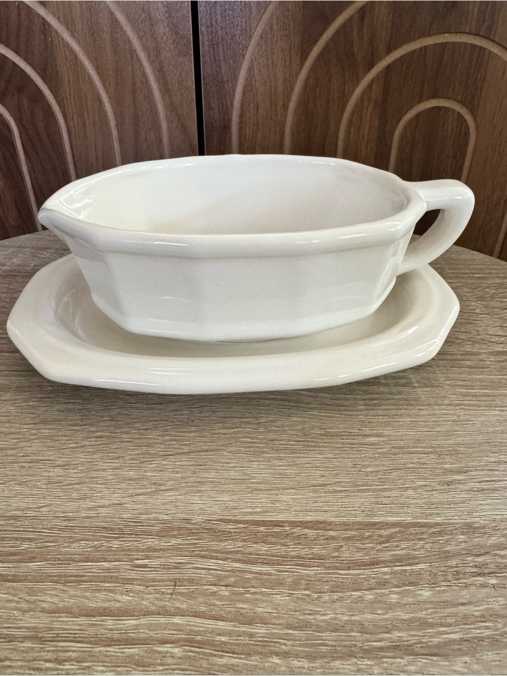 Pfaltzgraff White Ceramic Gravy Boat with Matching Underplate